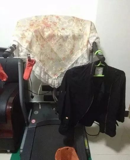 想買跑步機(jī)卻害怕變成晾衣架 這幾個因素確定了再買不遲